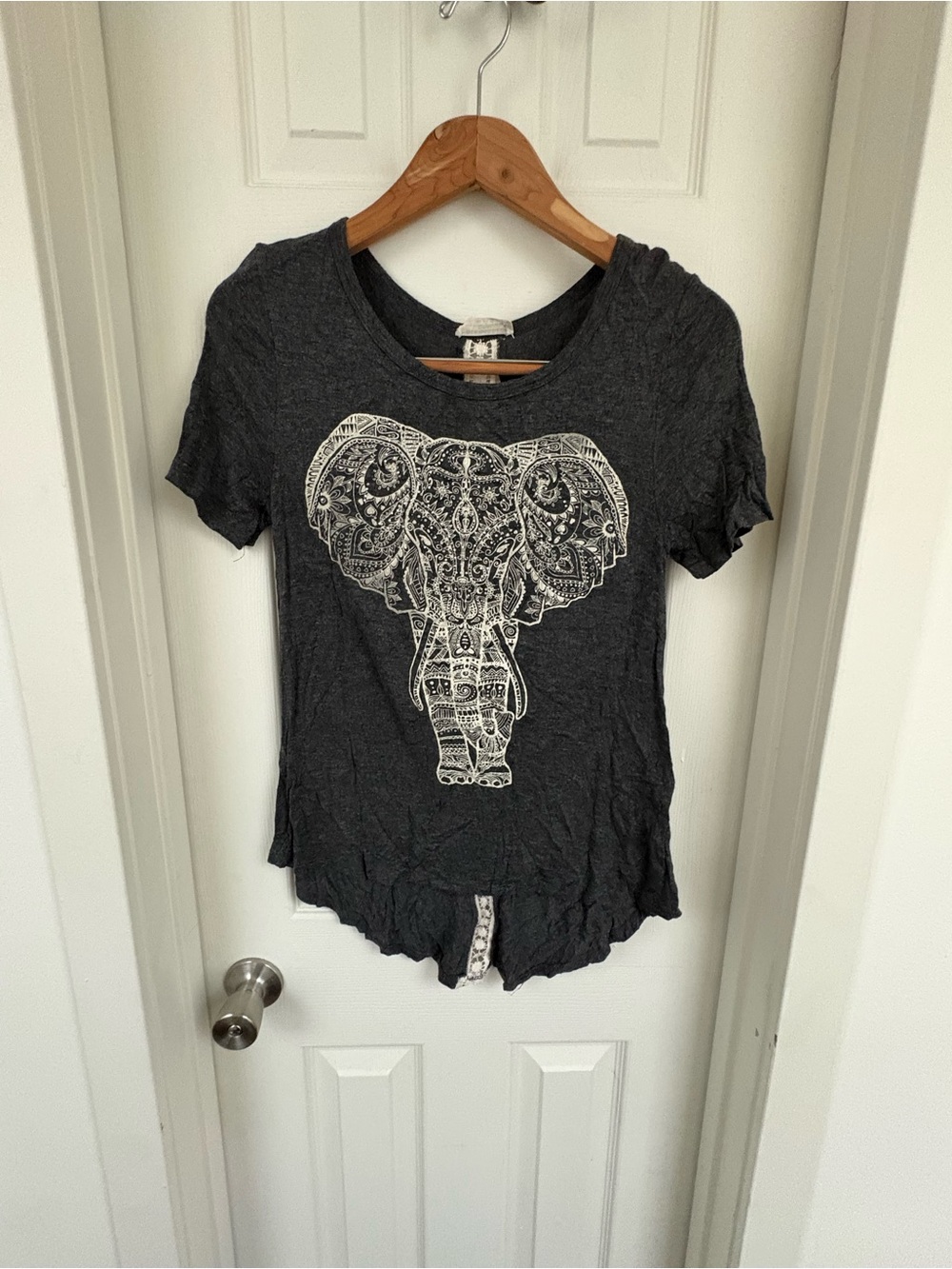 Women’s Short Sleeve Charcoal Tee with White Elephant Graphic